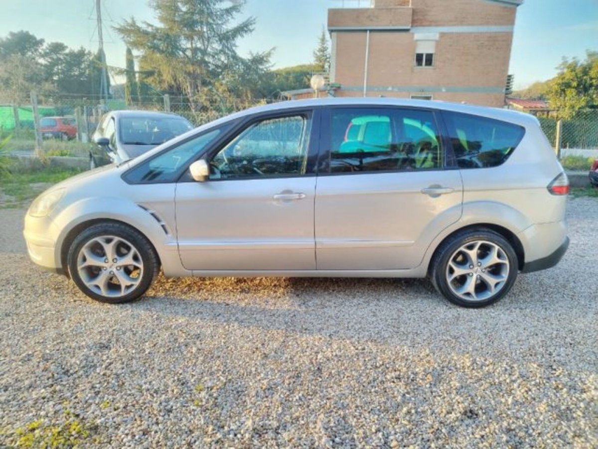 Ford S-Max 2.0 TDCi 140CV Titanium (7)