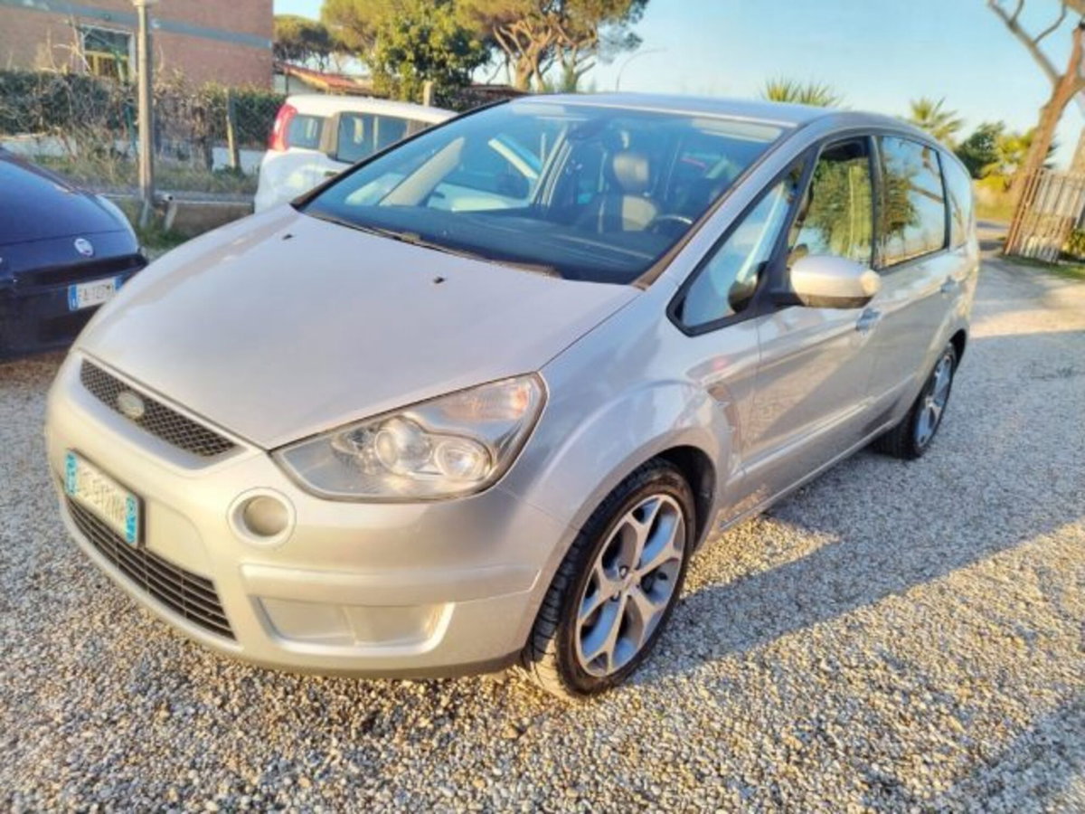 Ford S-Max 2.0 TDCi 140CV Titanium (8)