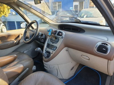 Citroen Xsara Picasso 1.6 HDi 110CV Elegance (10)