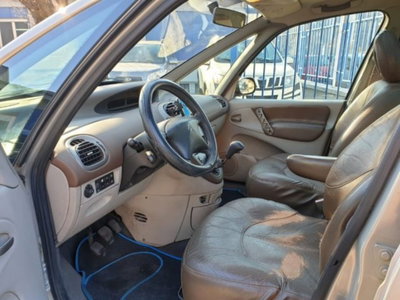 Citroen Xsara Picasso 1.6 HDi 110CV Elegance (8)