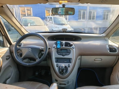 Citroen Xsara Picasso 1.6 HDi 110CV Elegance (9)