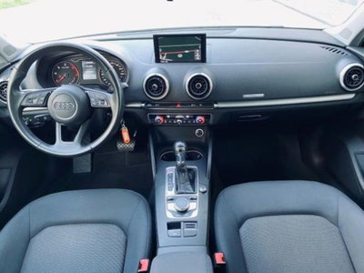 Audi A3 Sedan 30 TDI S tronic Business (2)