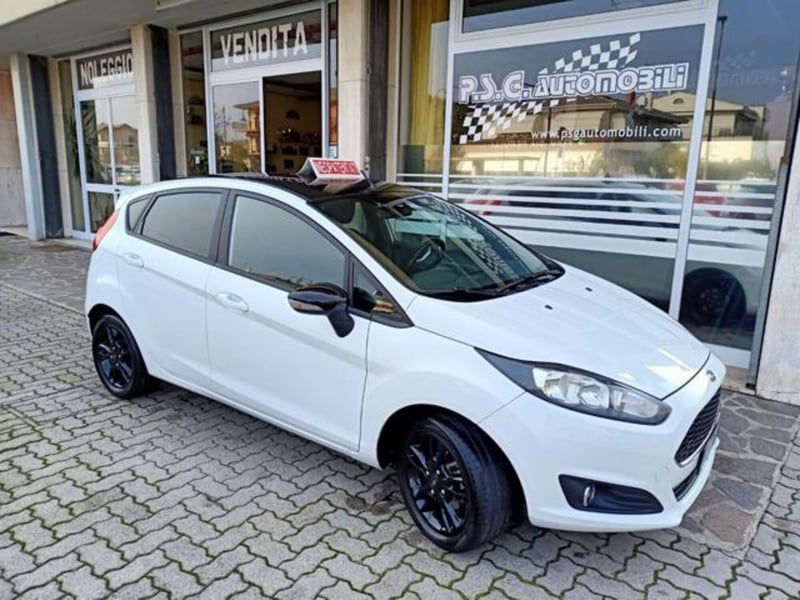 Ford Fiesta 1.5 TDCi 75CV 5 porte Black & White Edition