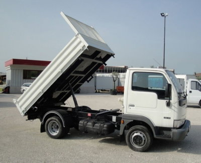 Nissan Cabstar 35.13 2.5 TDI 130CV PL-RG Cabinato Premium (2)