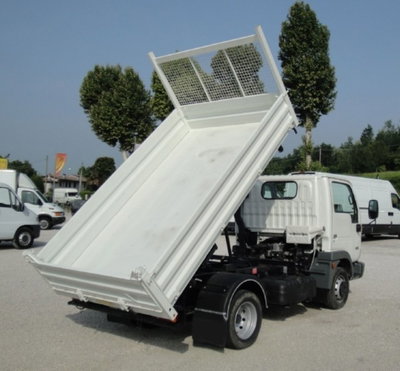 Nissan Cabstar 35.13 2.5 TDI 130CV PL-RG Cabinato Premium (3)