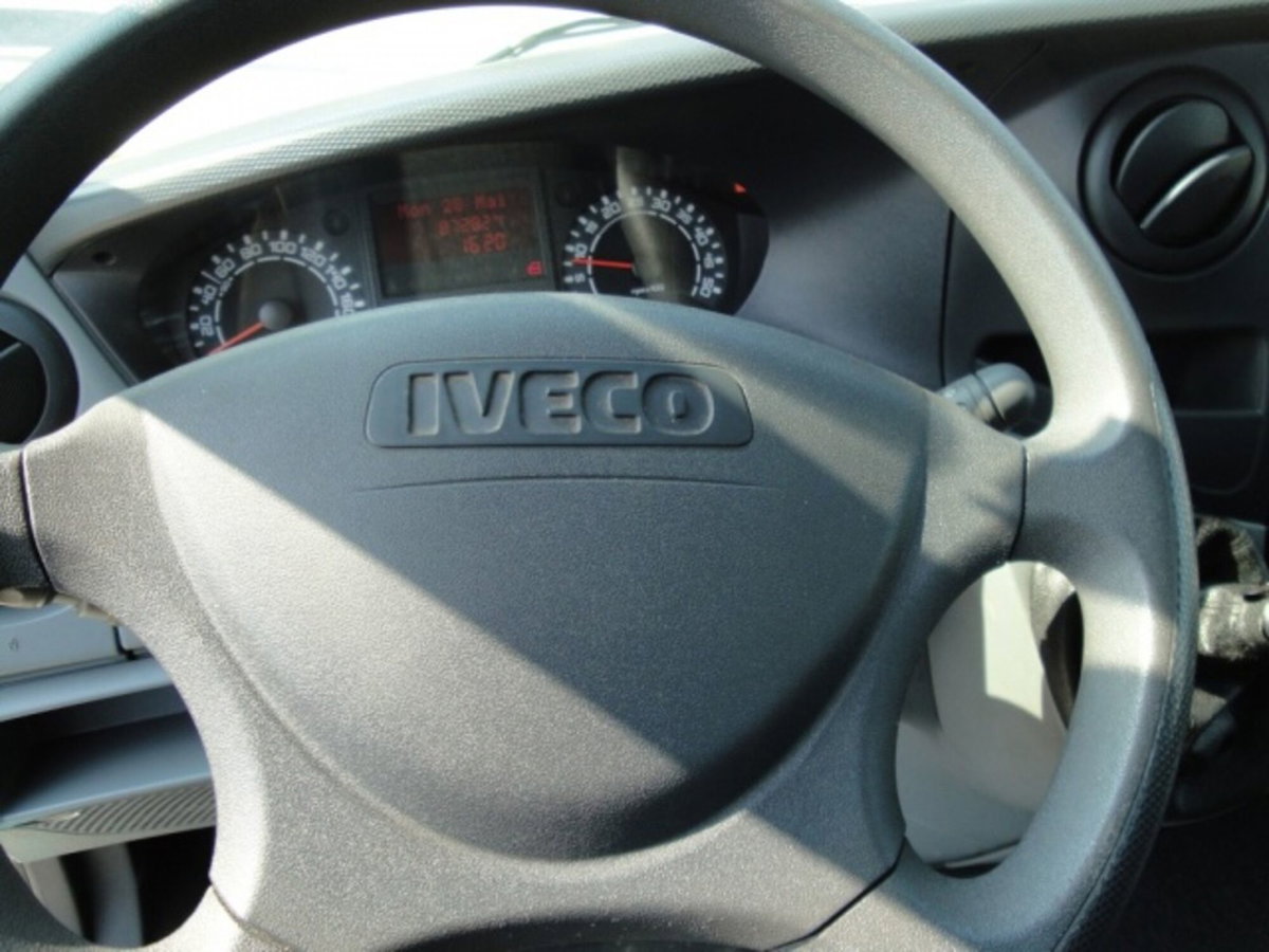 Iveco Daily Telaio 35C18 BTor 3.0 HPT PLM-RG Cabinato (6)