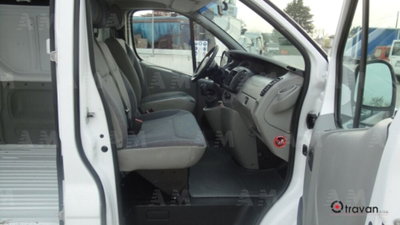 Renault Trafic Furgone 1.9 dCi/100 PC-TN Pass.Authent (8)