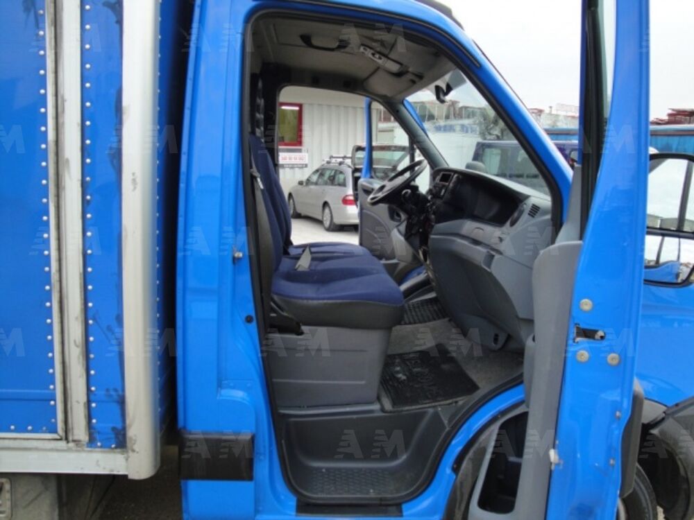 Iveco Daily Telaio 35C15 BTor 3.0 HPT PLM-RG Cabinato (9)