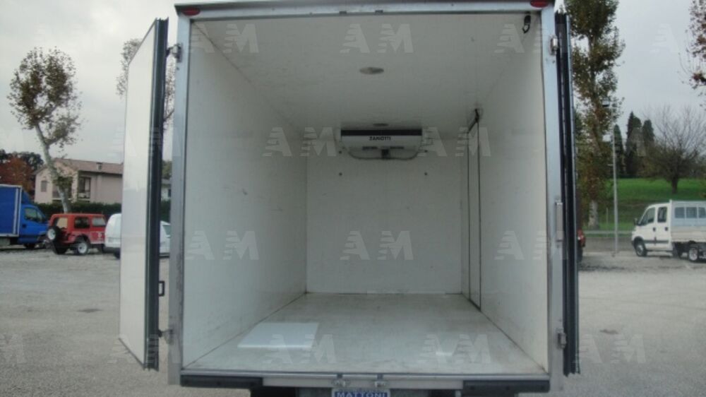 Nissan Cabstar 35.13 2.5 TDI 130CV PL-DC-RG Cabinato Comfort (5)