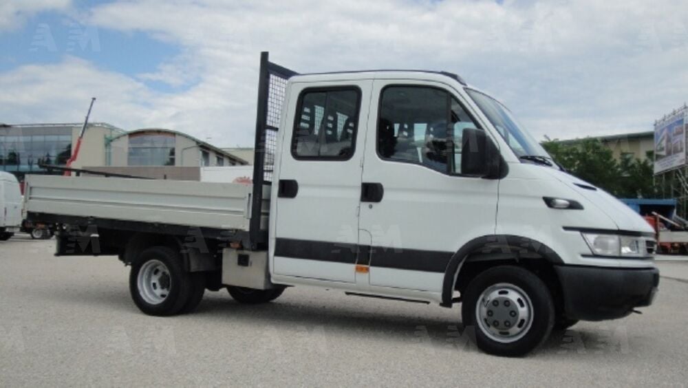Iveco Daily Telaio 35C10 2.3 Hpi PM-RG Cabinato (2)