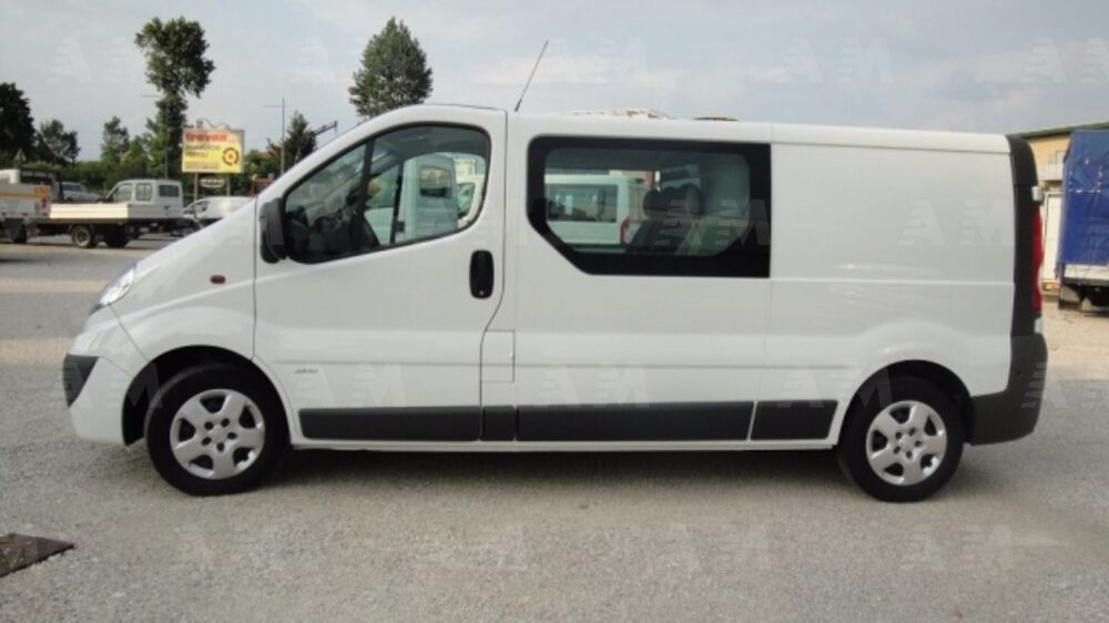 Opel Vivaro Furgone 29 2.0 CDTI 120CV PL-TN Combi 9 posti (2)