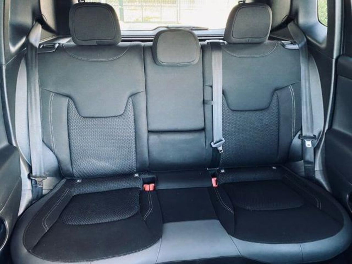Jeep Renegade 1.6 Mjt 120 CV Limited (12)