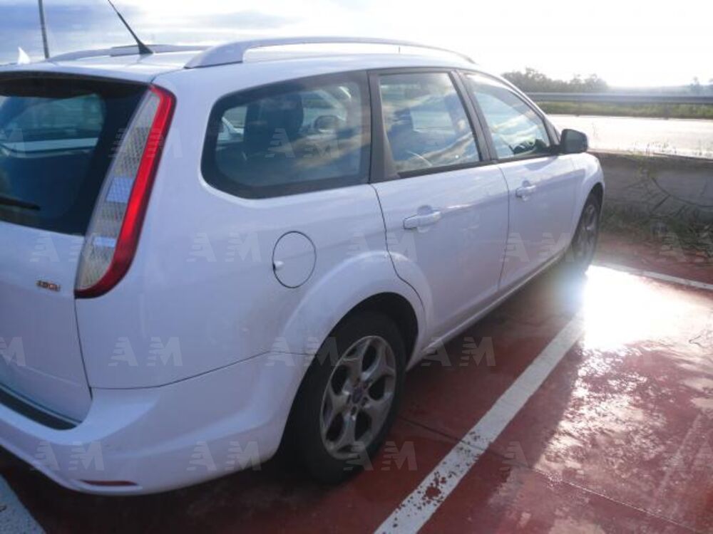 Ford Focus Station Wagon 1.6 TDCi 115 CV SW (2)