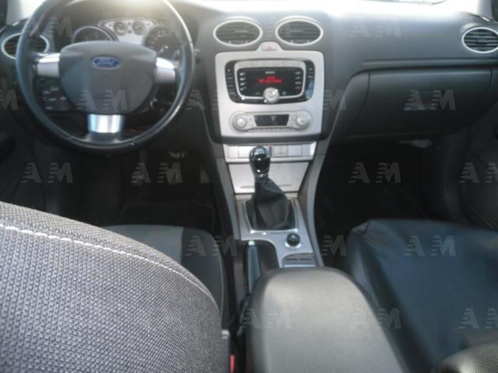 Ford Focus Station Wagon 1.6 TDCi 115 CV SW (4)
