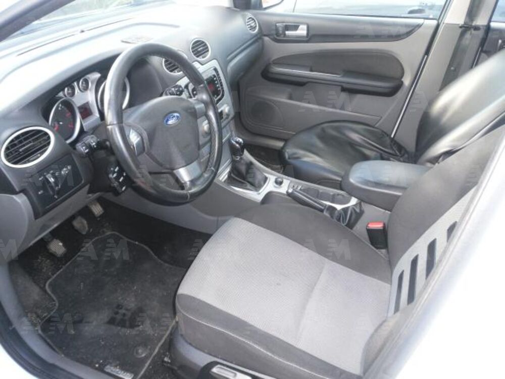 Ford Focus Station Wagon 1.6 TDCi 115 CV SW (6)