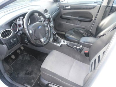 Ford Focus Station Wagon 1.6 TDCi 115 CV SW (6)