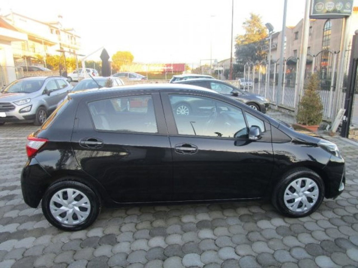 Toyota Yaris 1.0 5 porte