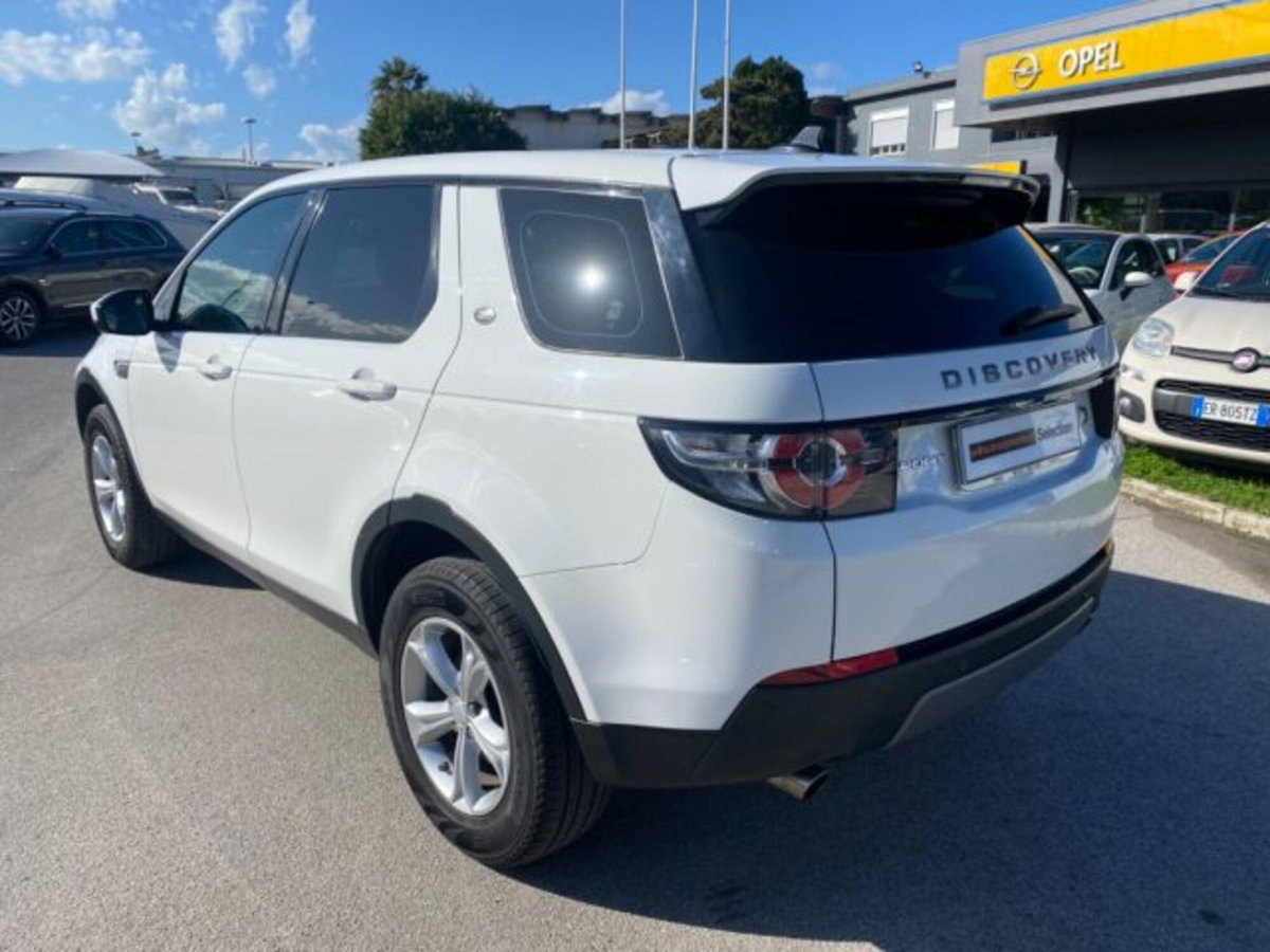 Land Rover Discovery Sport 2.0 TD4 180 CV Pure (5)