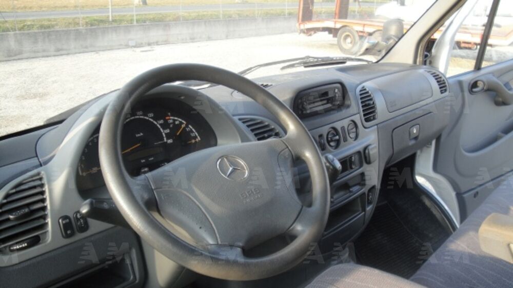 Mercedes-Benz Sprinter F35/35 416 CDI cat Furgone (9)