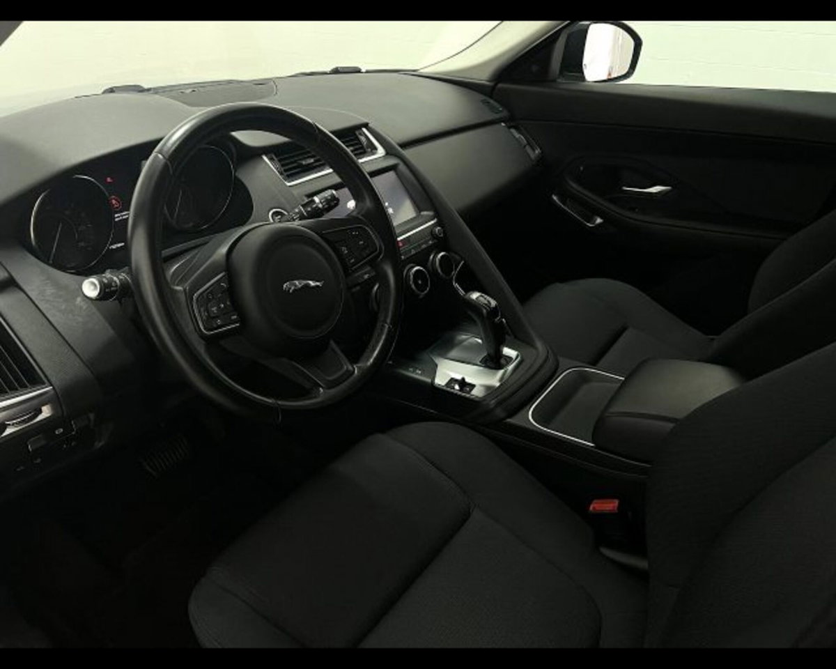 Jaguar E-Pace 2.0D 150 CV AWD (16)