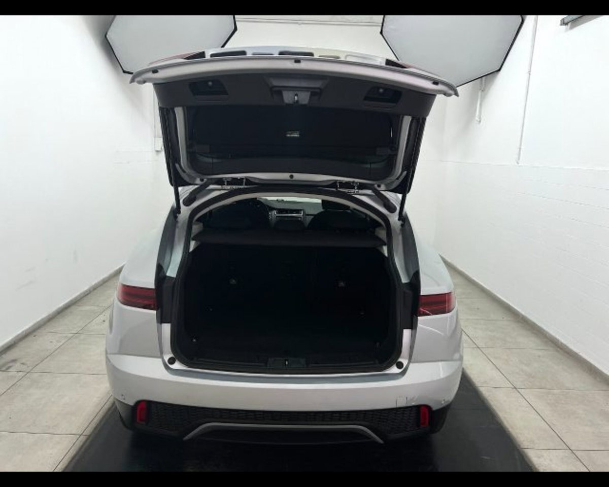 Jaguar E-Pace 2.0D 150 CV AWD (9)