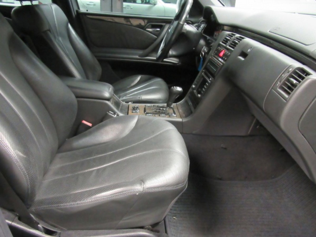 Mercedes-Benz Classe E 55 cat AMG (10)