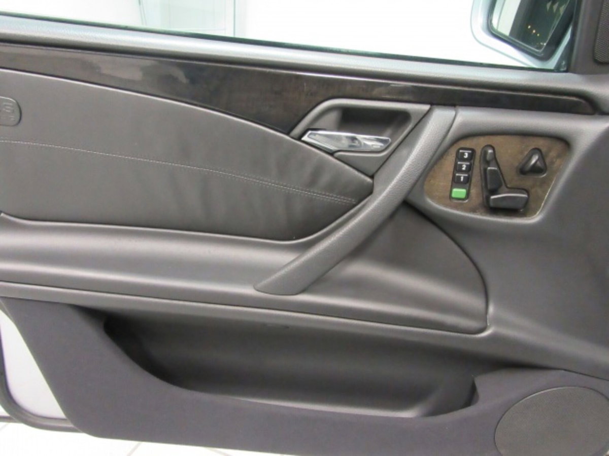 Mercedes-Benz Classe E 55 cat AMG (12)