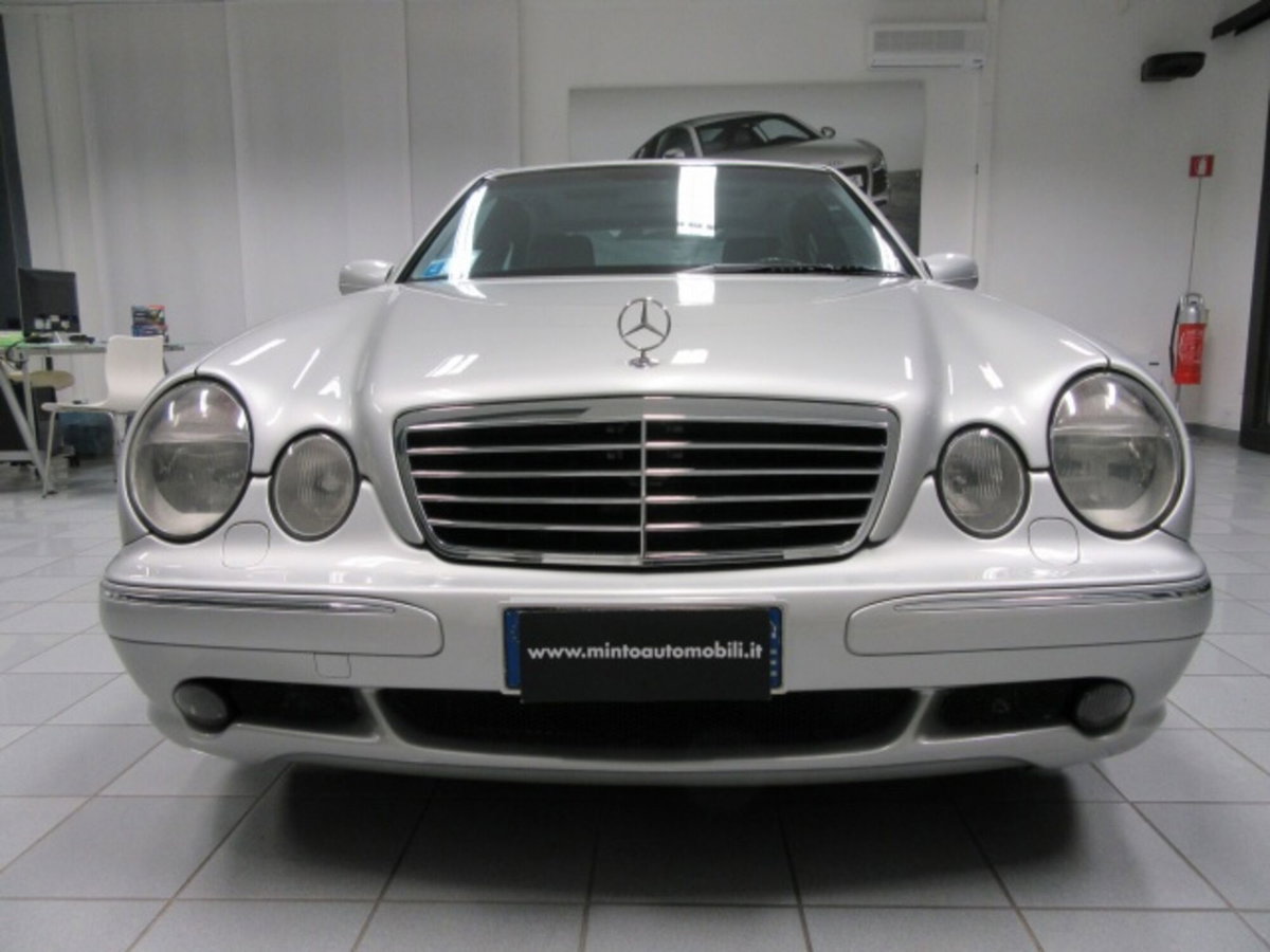 Mercedes-Benz Classe E 55 cat AMG (3)