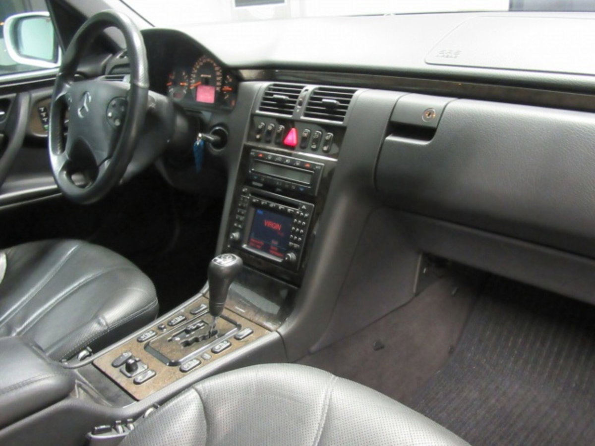 Mercedes-Benz Classe E 55 cat AMG (6)