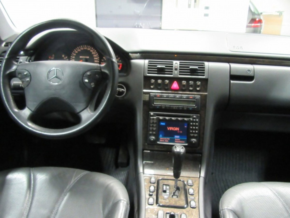 Mercedes-Benz Classe E 55 cat AMG (9)