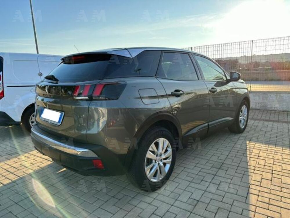 Peugeot 3008 BlueHDi 130 S&S EAT8 Business (4)