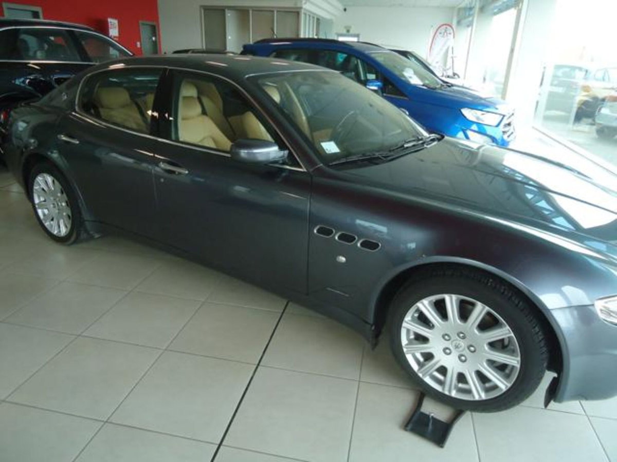 Maserati Quattroporte 4.2 V8 (3)
