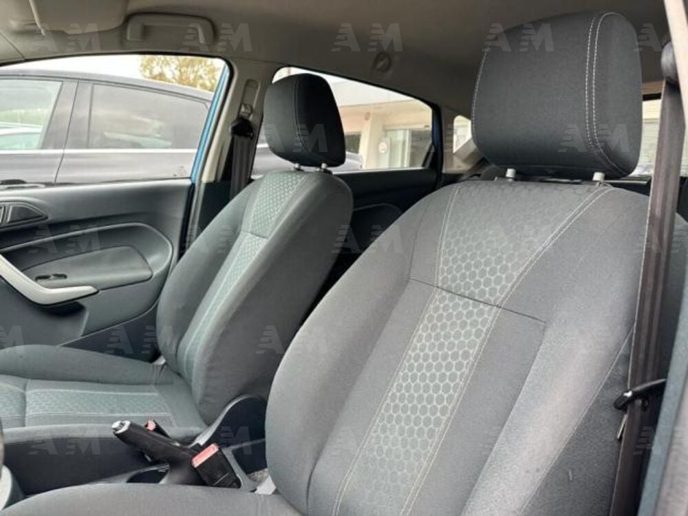 Ford Fiesta 1.2 82 CV 5 porte Titanium (6)