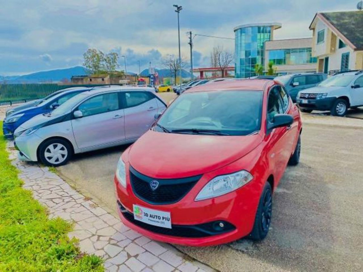 Lancia Ypsilon 1.2 69 CV 5 porte GPL Ecochic Elefantino Blu