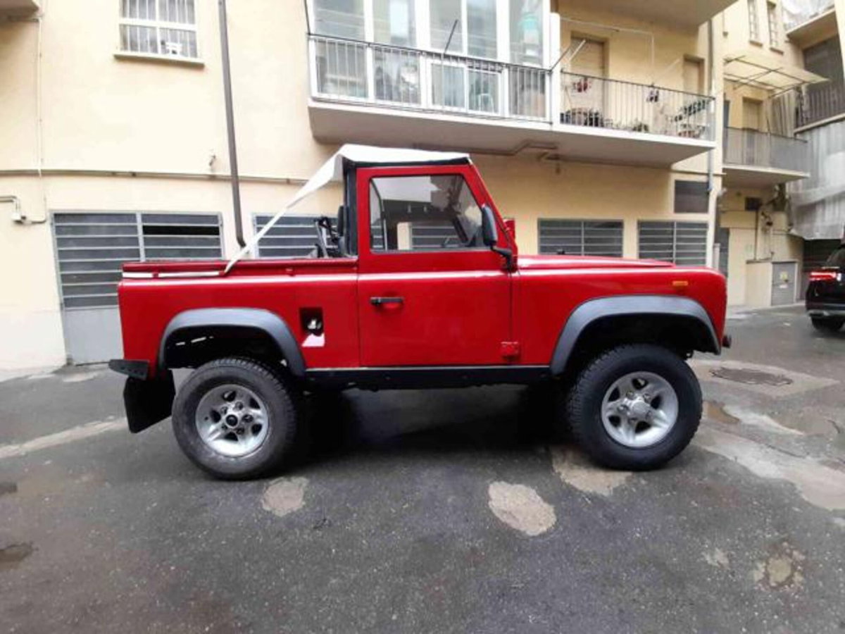 Land Rover Defender 90 2.5 Tdi Hard-top (6)