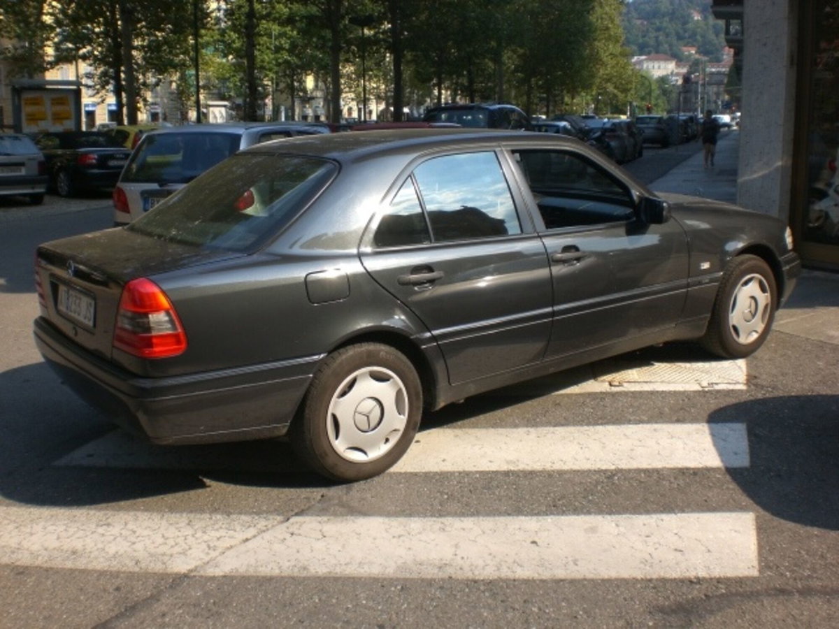 Mercedes-Benz Classe C 180 cat Classic (4)
