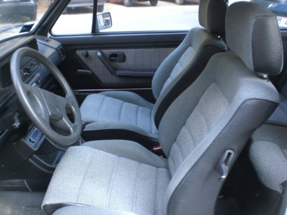 Volkswagen Golf Cabrio 1600 GL (12)