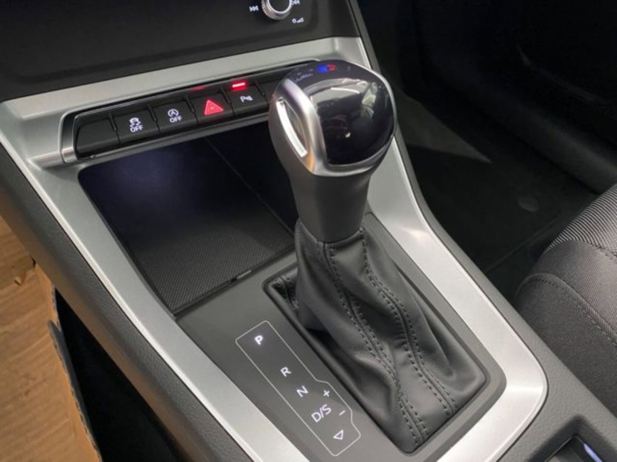 Audi Q3 Sportback 35 TDI quattro S tronic S line edition (16)