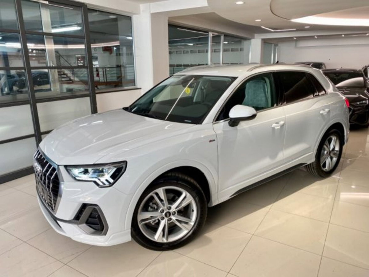 Audi Q3 Sportback 35 TDI quattro S tronic S line edition (2)