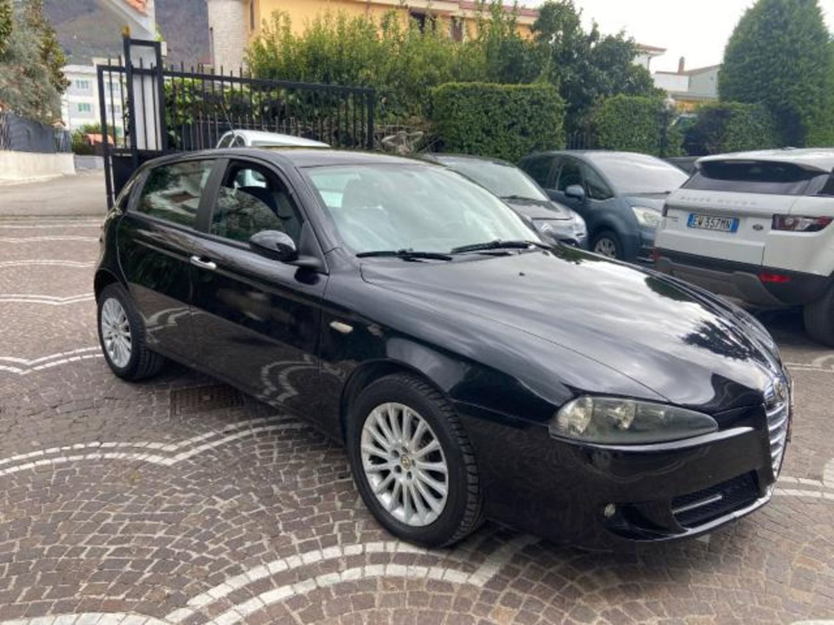 Alfa Romeo 147 1.6 16V TS (105) 5 porte Distinctive