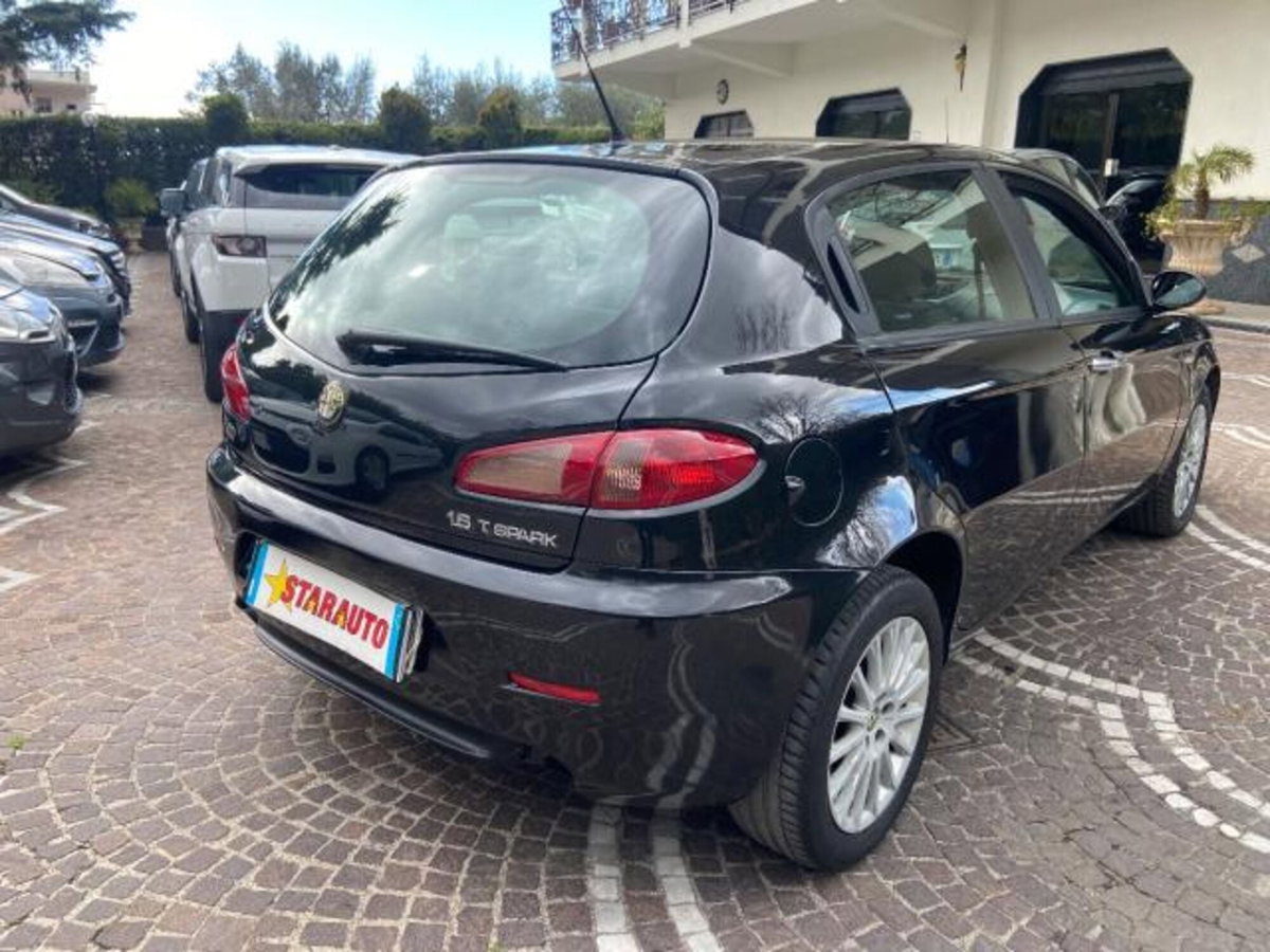 Alfa Romeo 147 1.6 16V TS (105) 5 porte Distinctive (10)