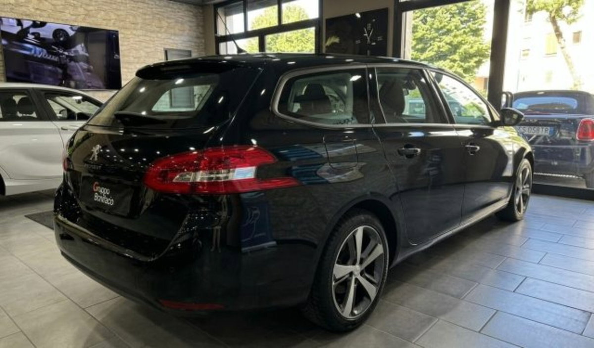 Peugeot 308 SW BlueHDi 130 S&S EAT8 Active Business (4)