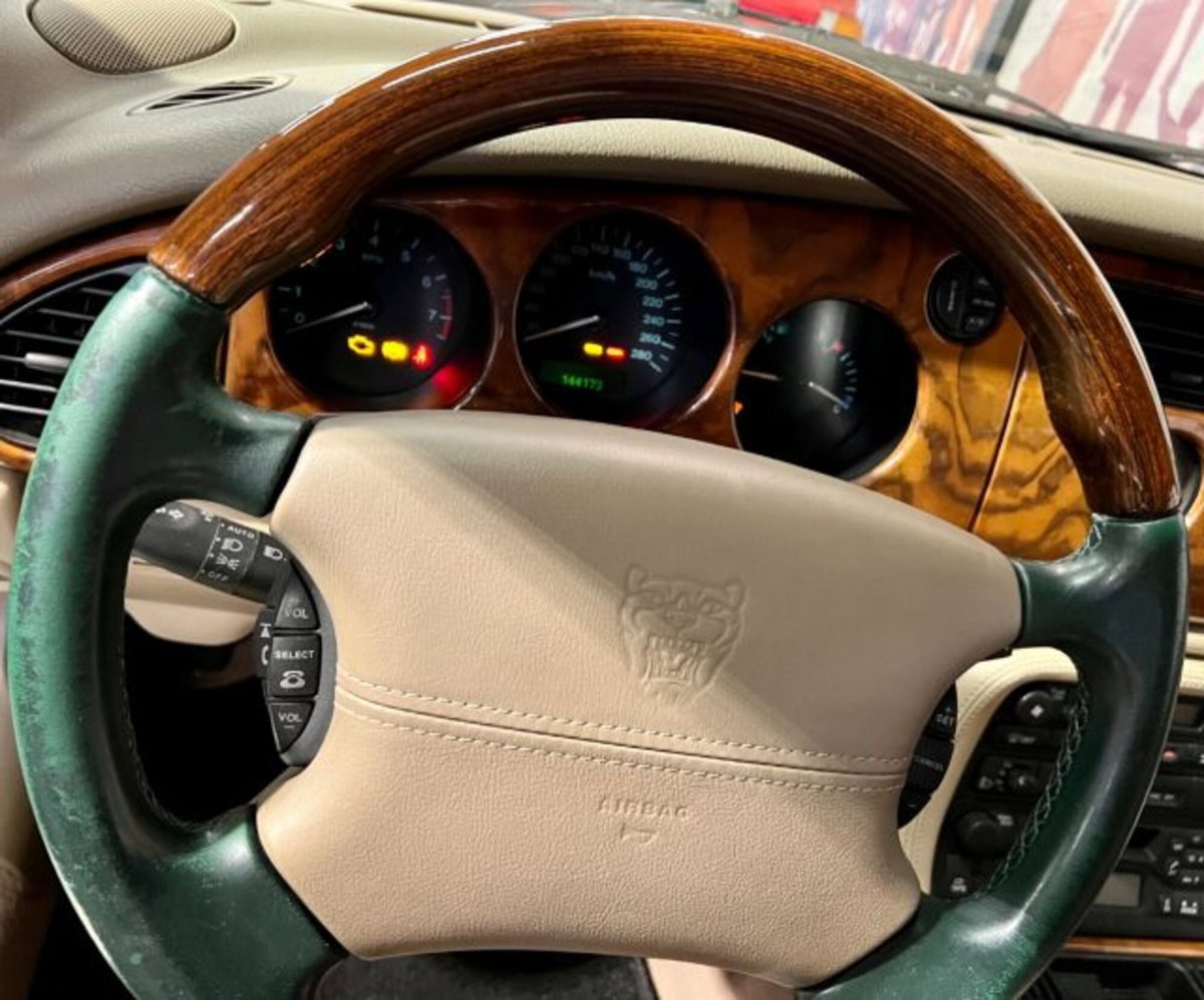 Jaguar XK8 4.2 Coupé (14)