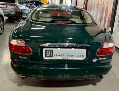 Jaguar XK8 4.2 Coupé (3)