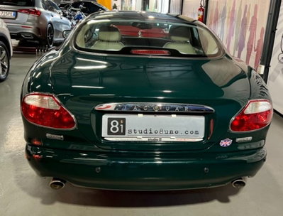 Jaguar XK8 4.2 Coupé (3)