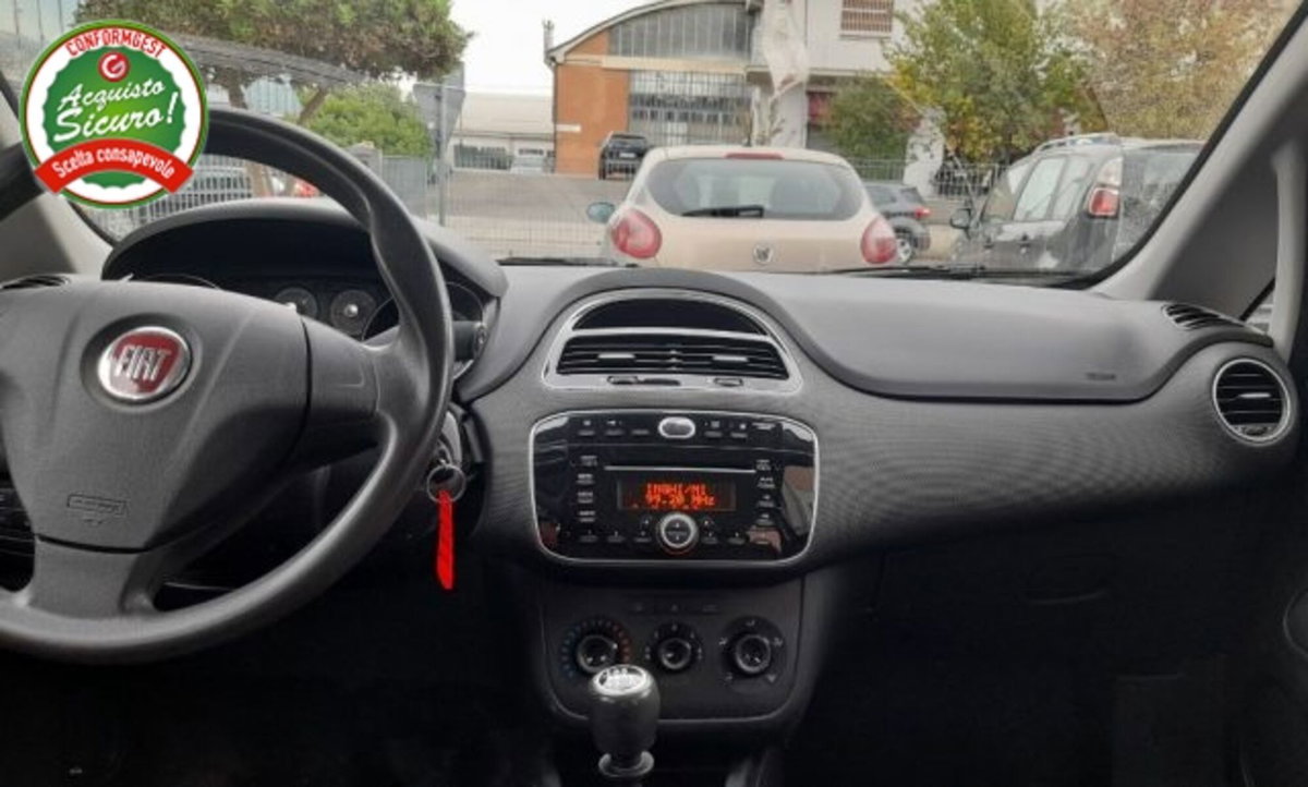 Fiat Punto 1.4 8V 5 porte Natural Power Street (8)