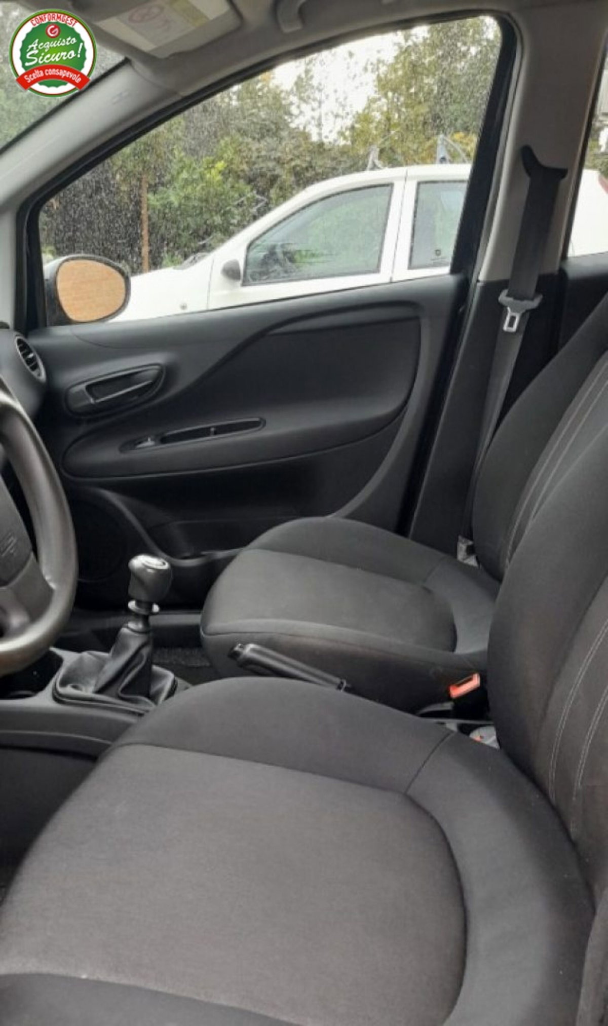 Fiat Punto 1.4 8V 5 porte Natural Power Street (9)