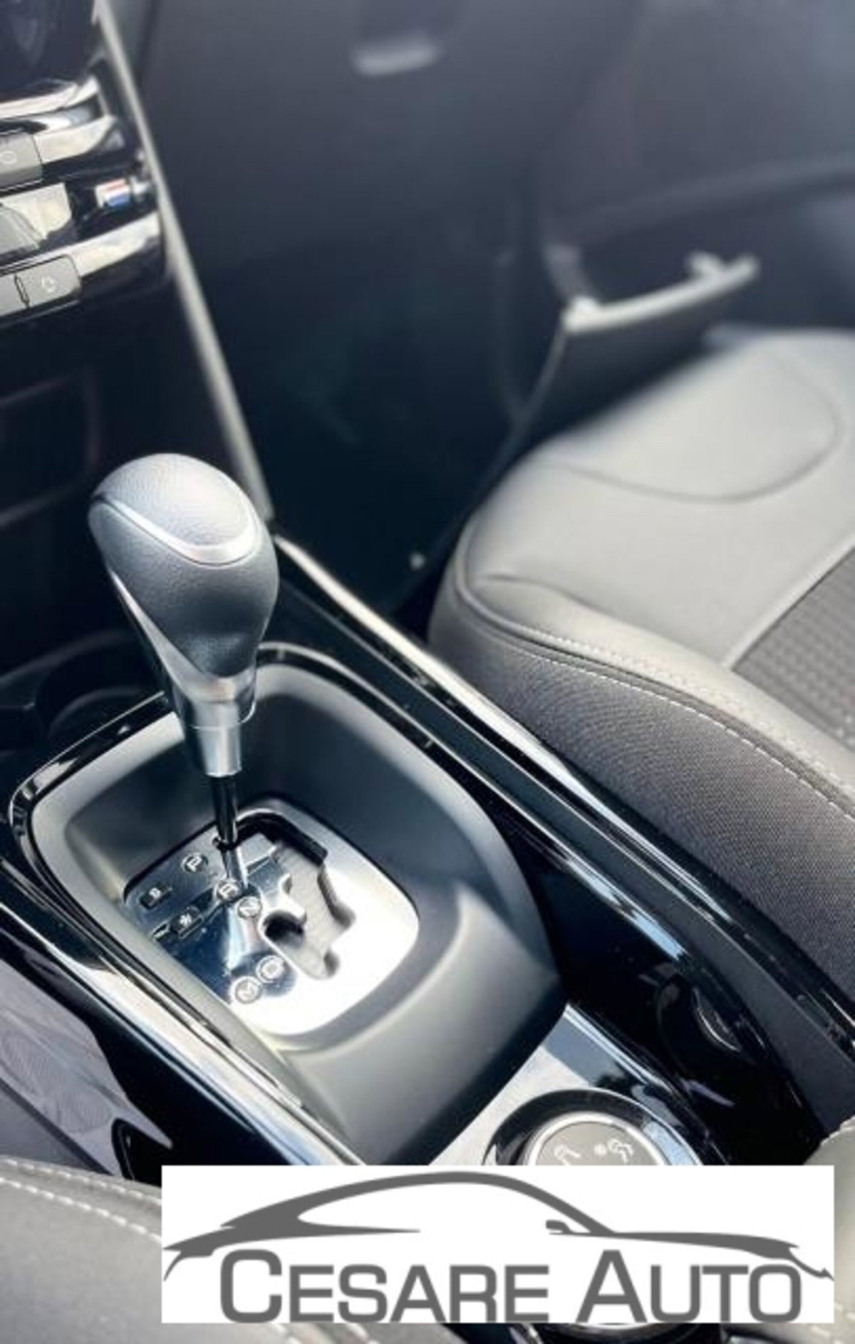 Peugeot 2008 120 EAT6 S&S GT Line (11)