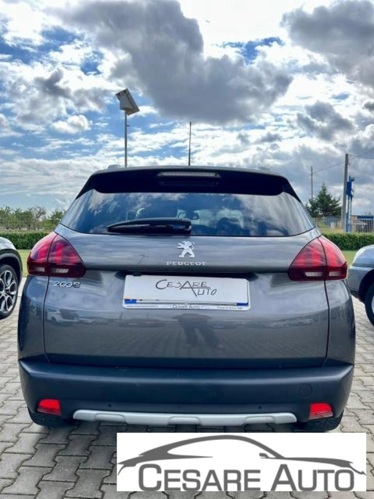 Peugeot 2008 120 EAT6 S&S GT Line (6)