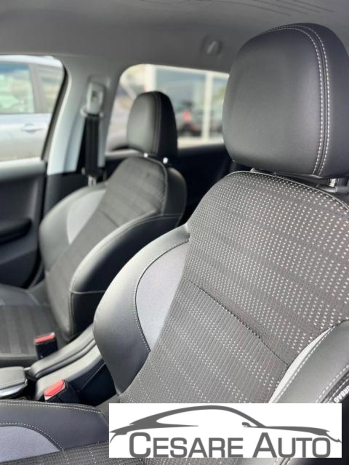 Peugeot 2008 120 EAT6 S&S GT Line (7)